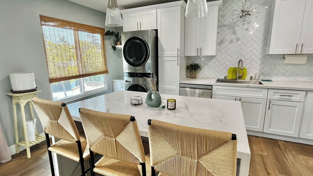 Photo of Kitchen in Midway-Pacific Highway