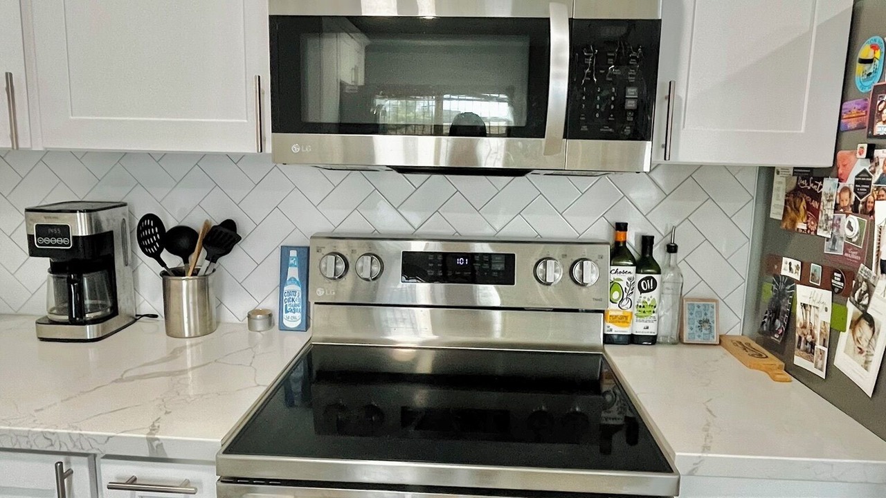 Photo of Kitchen in Midway-Pacific Highway