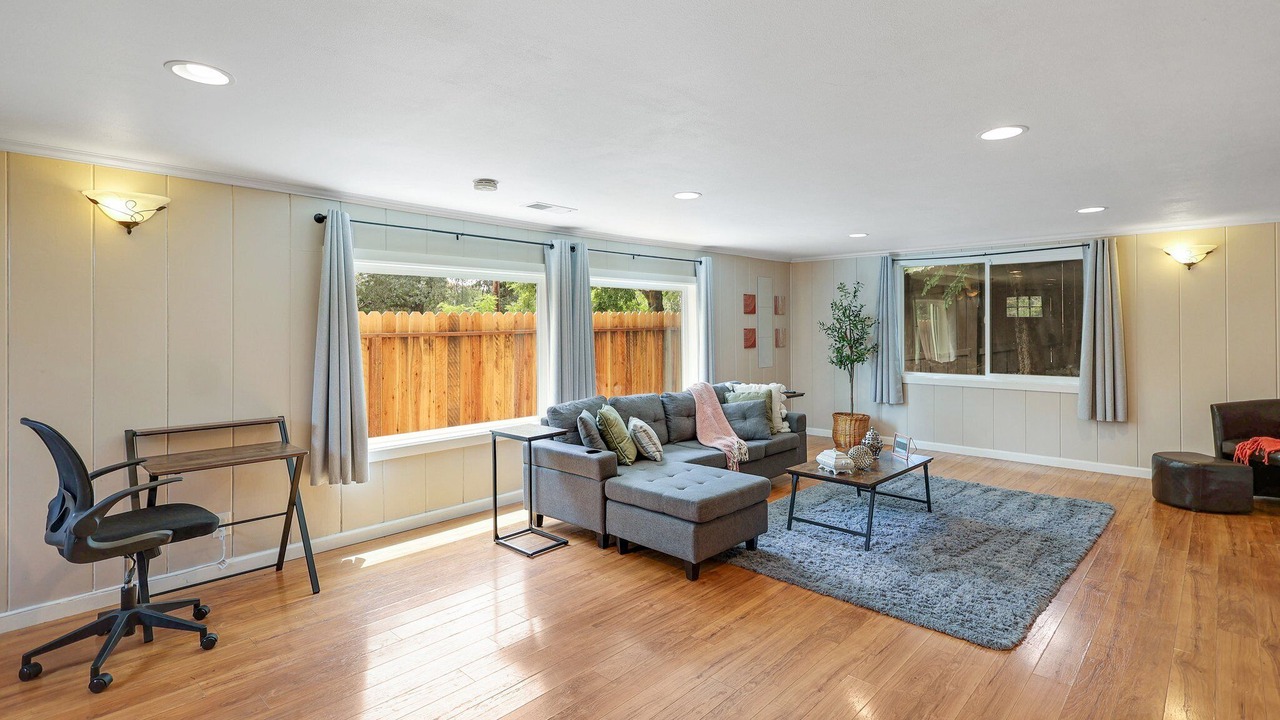 Photo of Livingroom in Sunset