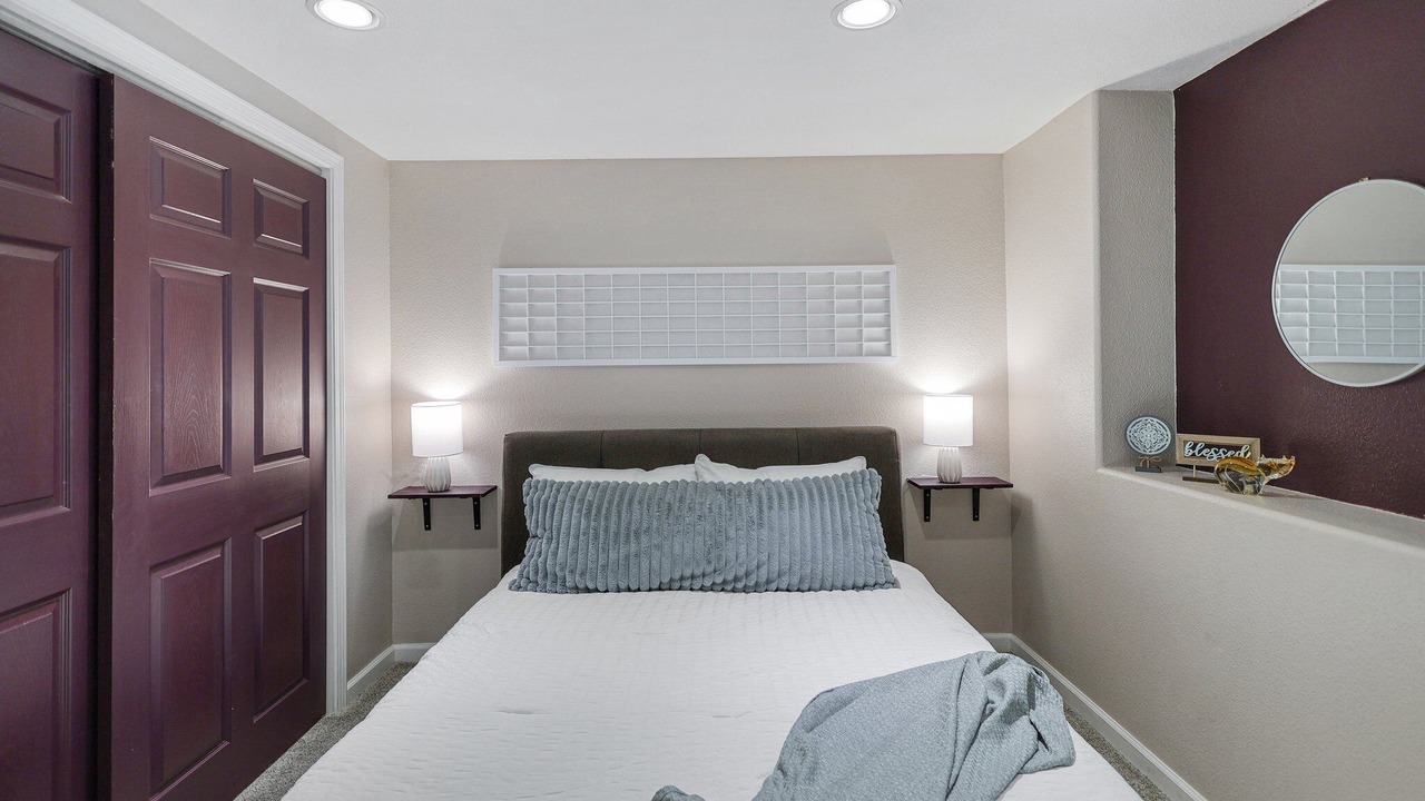 Photo of Bedroom in Sunset