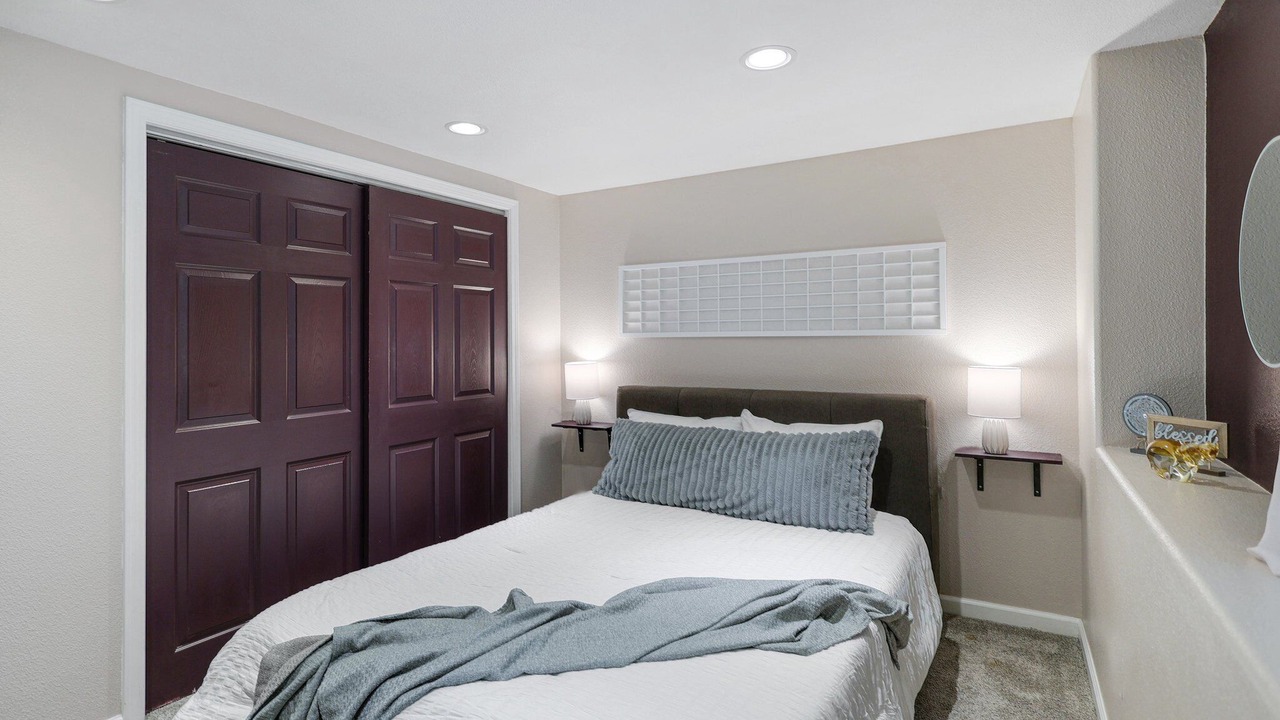 Photo of Bedroom in Sunset