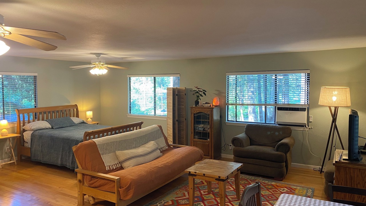 Photo of Livingroom in Nevada City