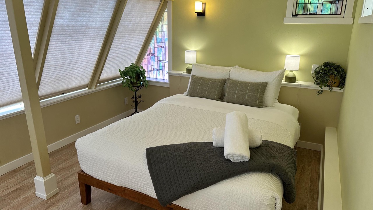 Photo of Bedroom in Old Bend