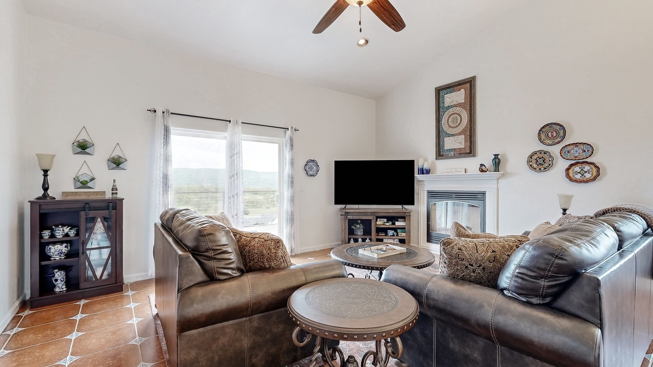 Photo of Livingroom in Copperopolis