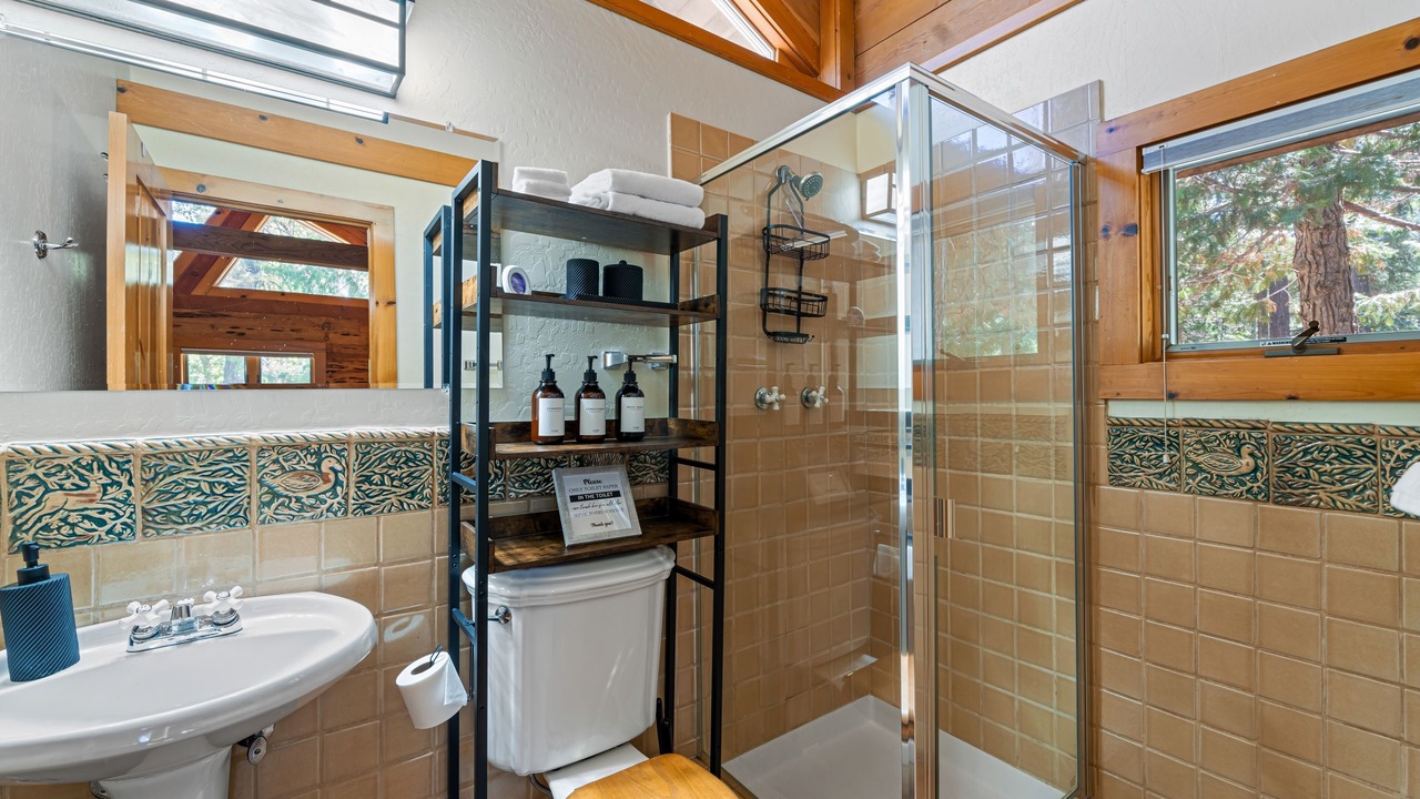 Photo of Bathroom in Sloat