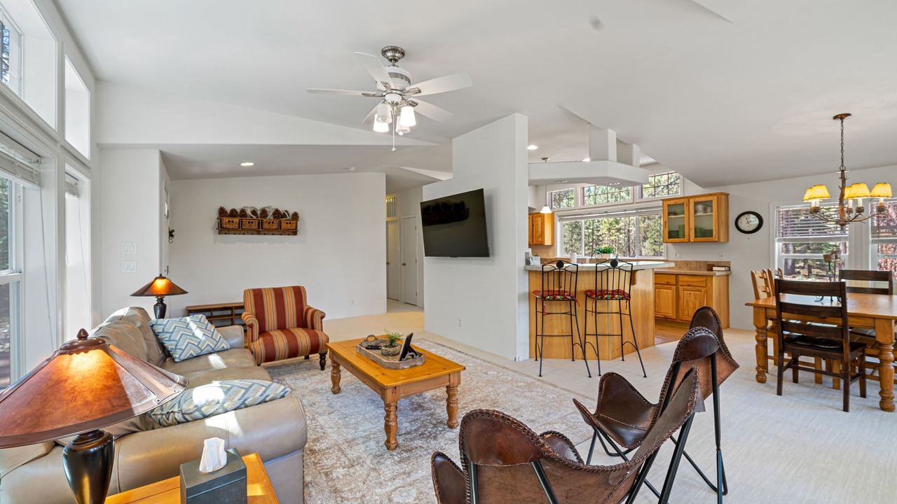 Photo of Livingroom in Sloat