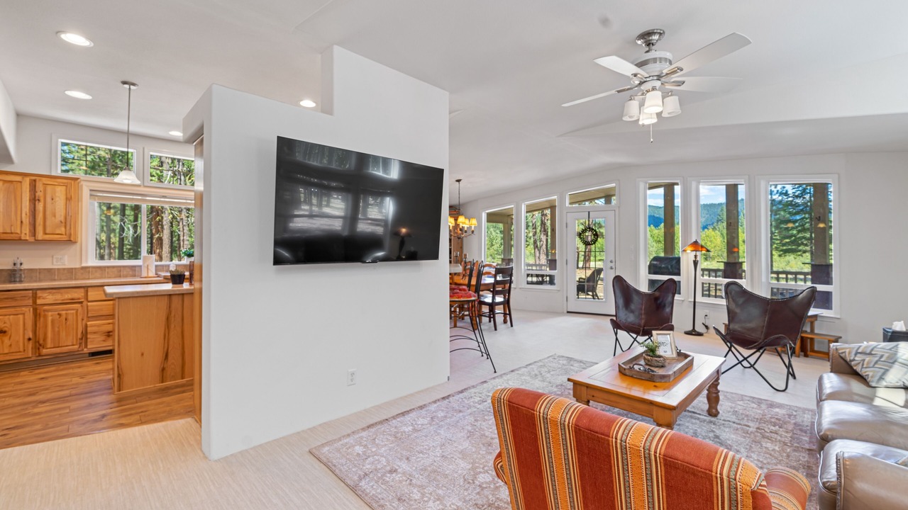 Photo of Livingroom in Sloat