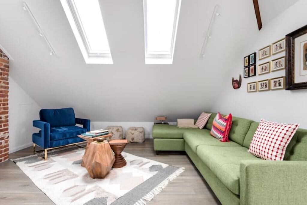 Photo of Livingroom in East Peralta