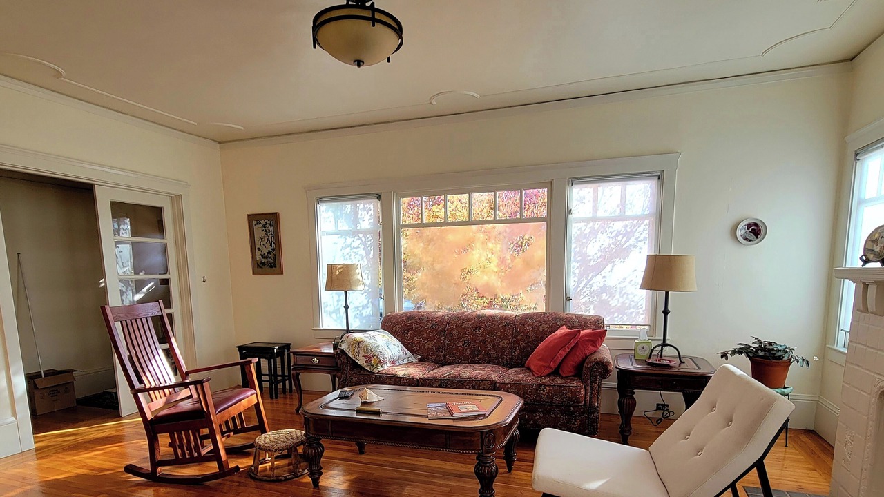Photo of Livingroom in Cleveland Heights