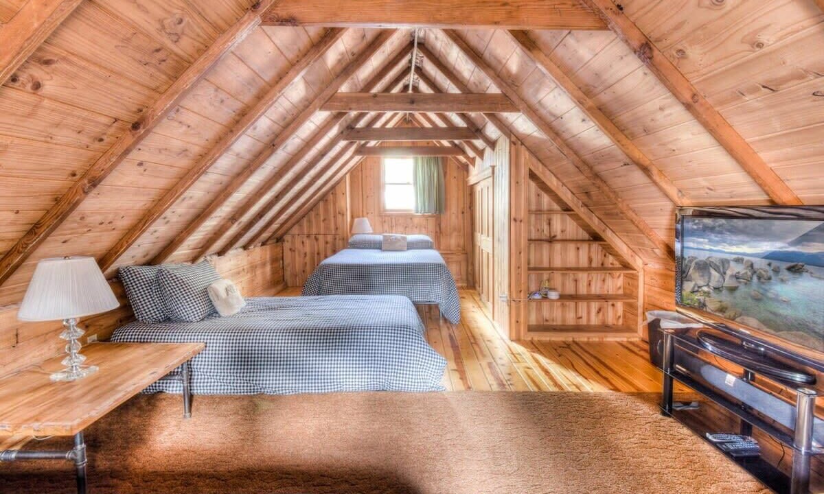 Photo of Bedroom in Tahoe Island