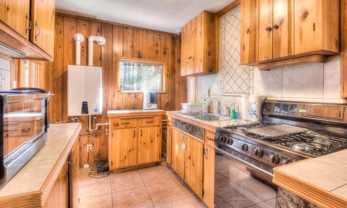 Photo of Kitchen in Tahoe Island