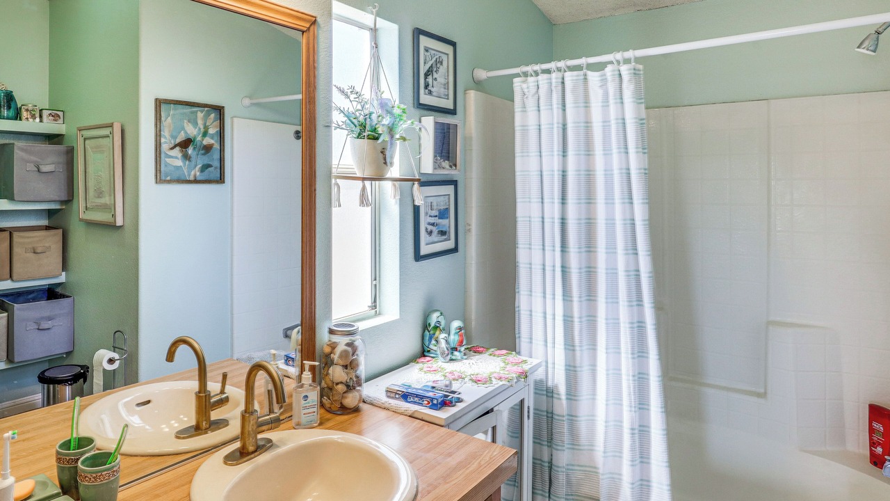 Photo of Bathroom in Dolan Springs