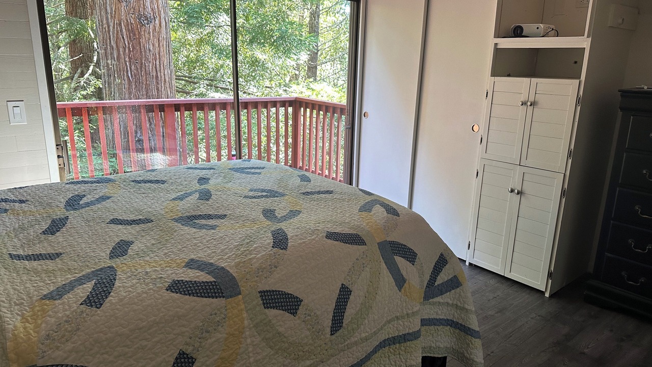 Photo of Bedroom in Willits