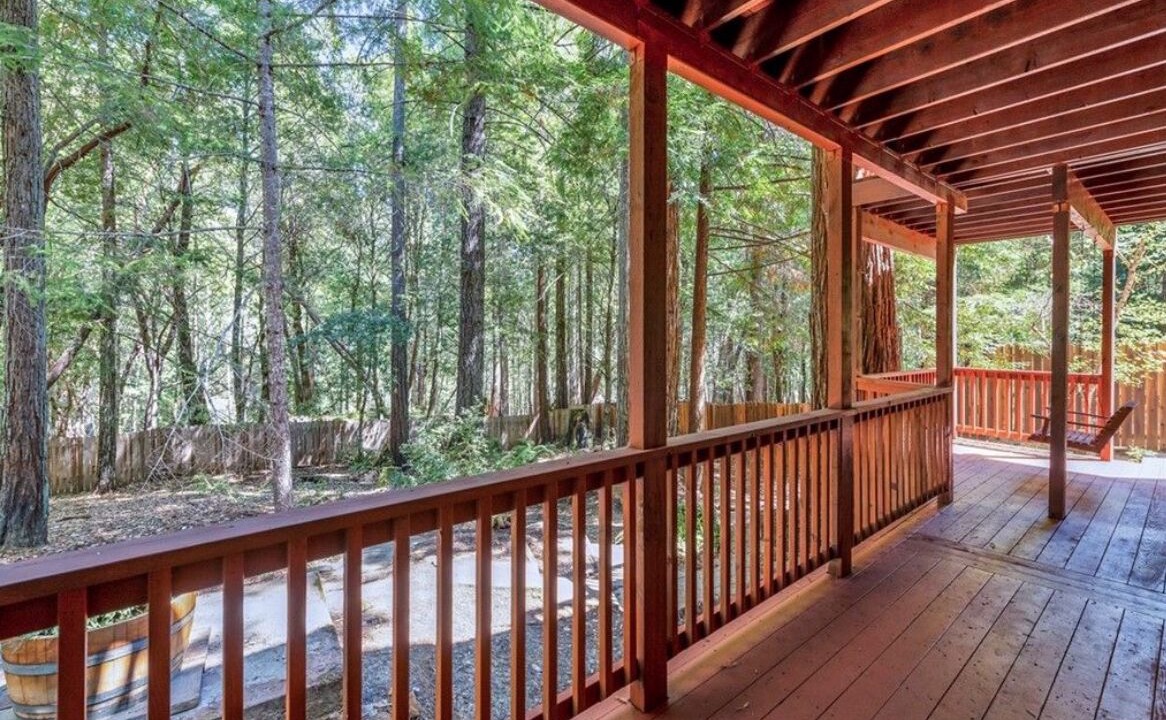 Photo of Patio Balcony in Willits