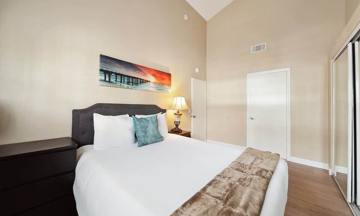 Photo of Bathroom in Corona del Mar