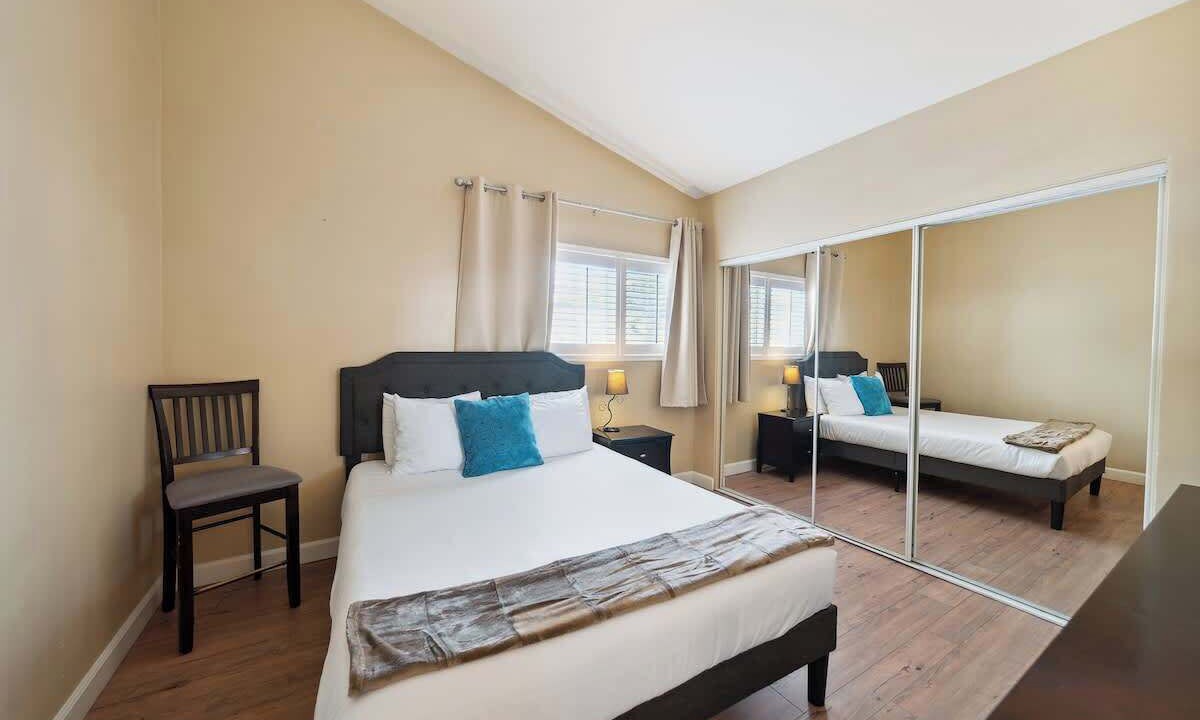 Photo of Bedroom in Corona del Mar