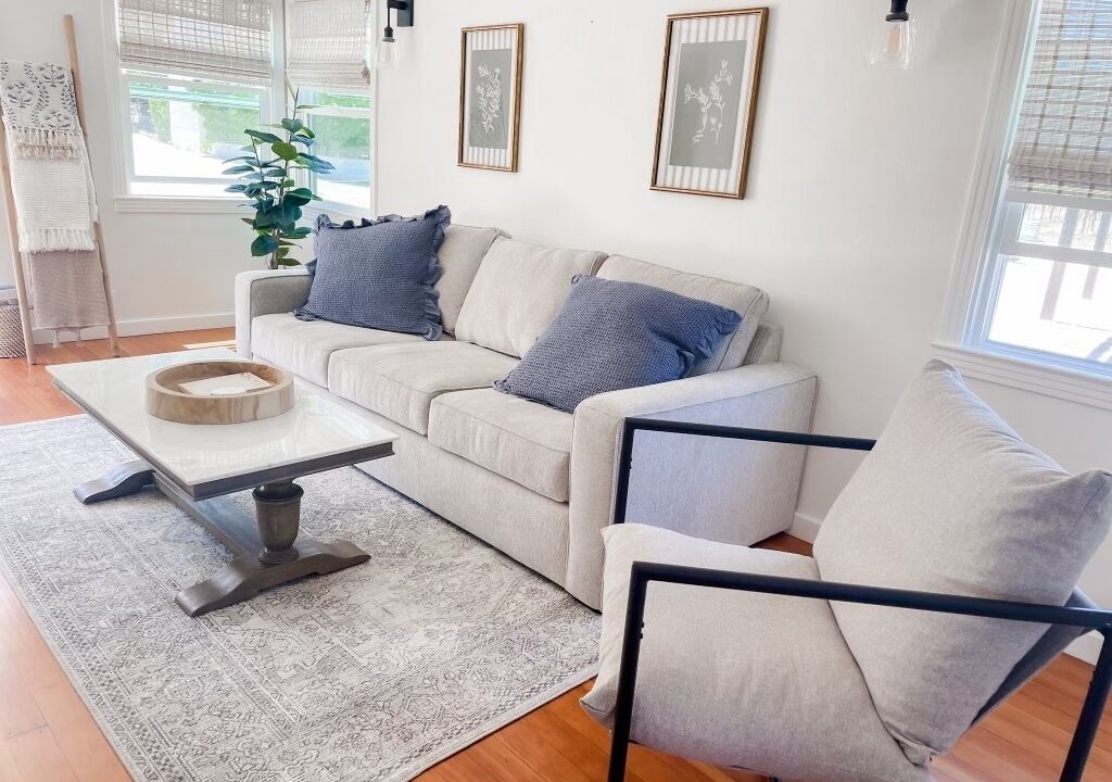 Photo of Livingroom in St. Helena