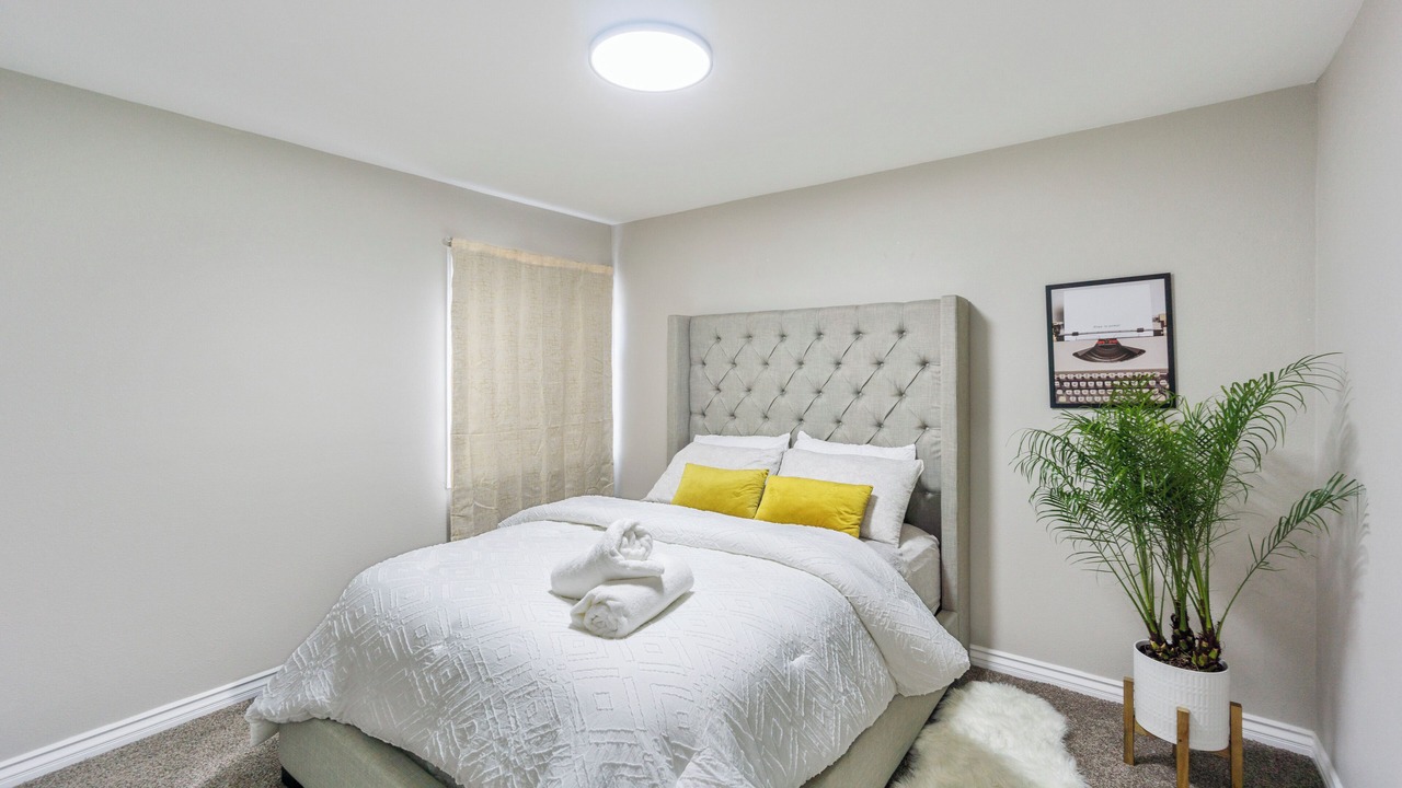 Photo of Bedroom in North Long Beach