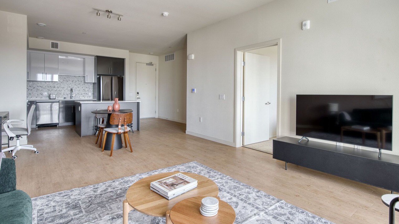 Photo of Livingroom in Piedmont Avenue
