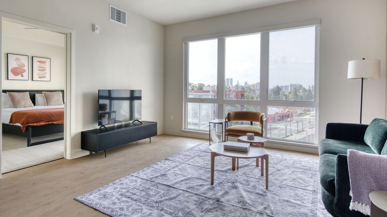 Photo of Bedroom in Piedmont Avenue