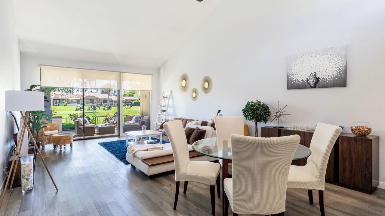 Photo of Livingroom in Palm Desert
