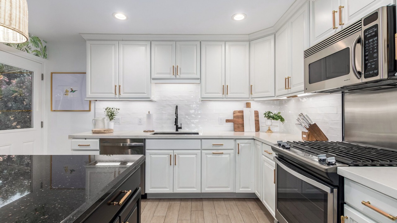 Photo of Kitchen in Scottsdale Estates Nine