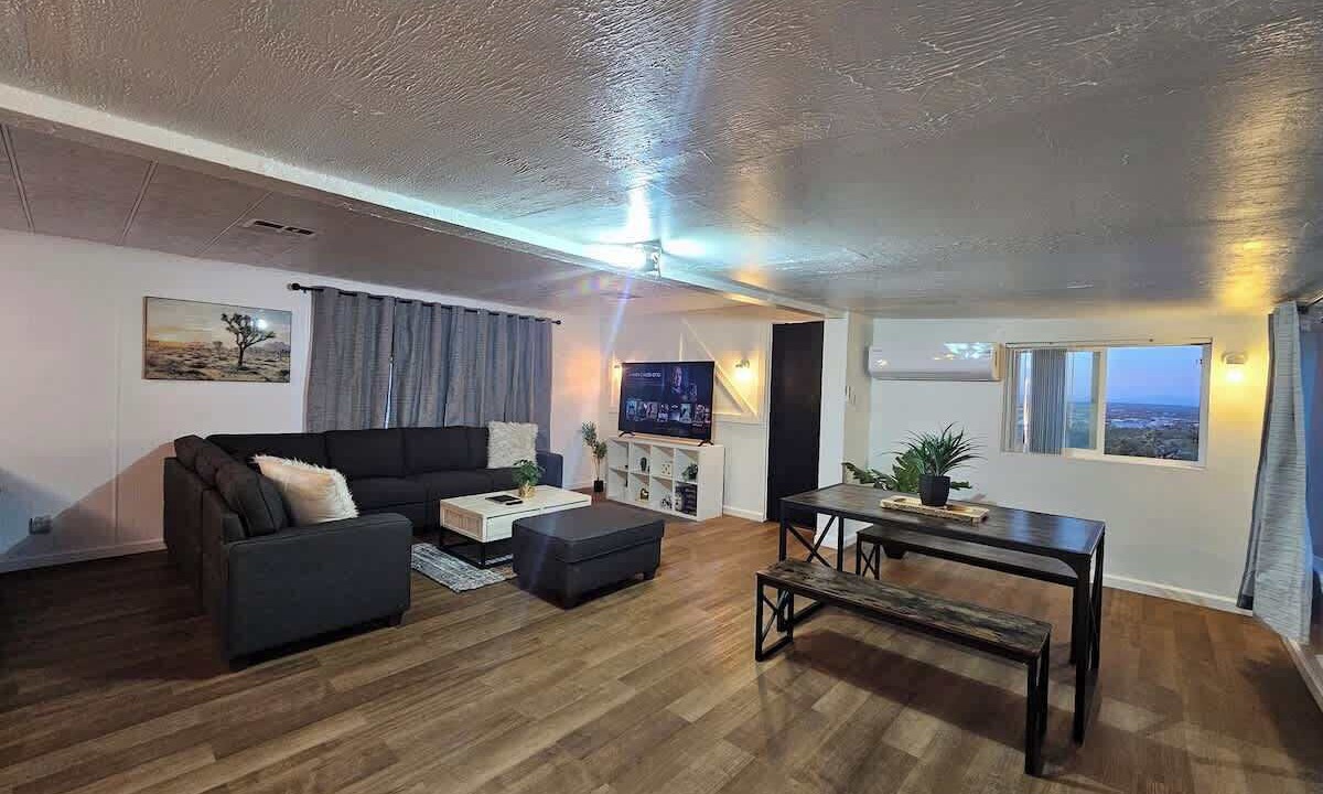 Photo of Livingroom in Meadview