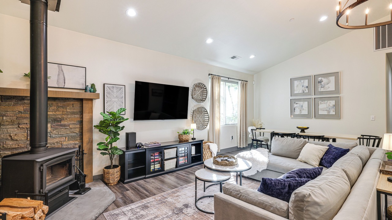 Photo of Bedroom in Mono Vista