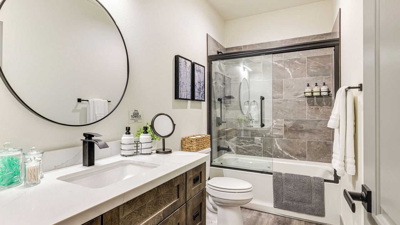 Photo of Bathroom in Mono Vista