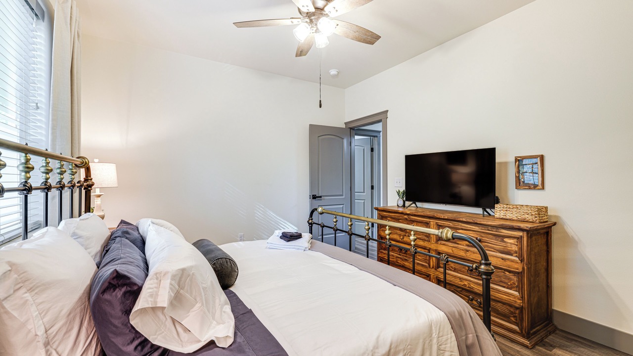 Photo of Bedroom in Mono Vista