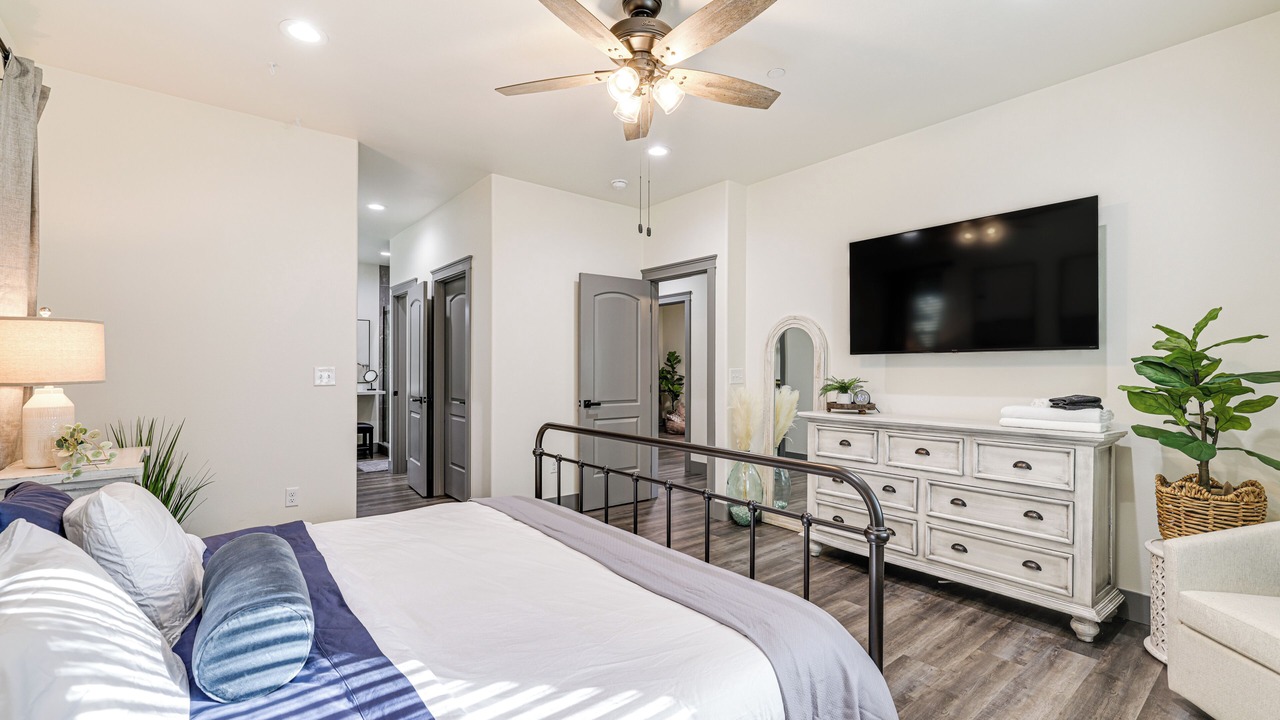 Photo of Bedroom in Mono Vista