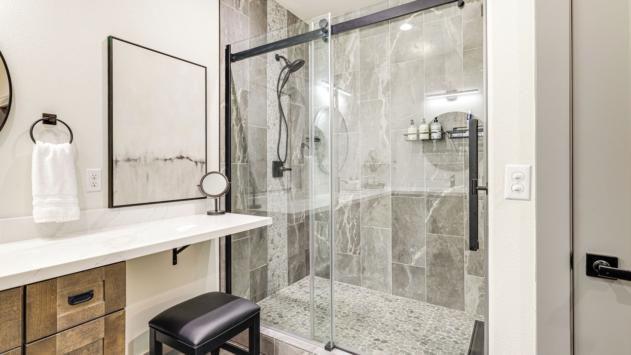 Photo of Bathroom in Mono Vista