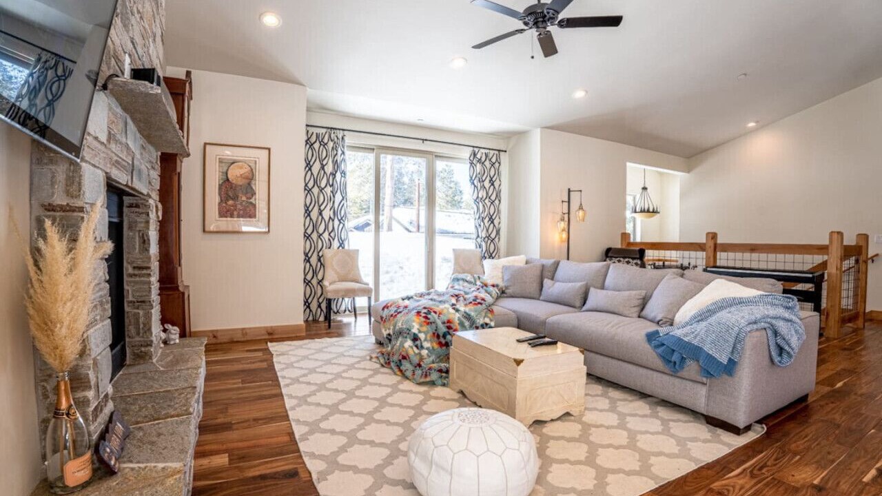 Photo of Livingroom in Tahoe Paradise