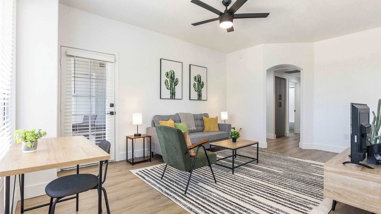 Photo of Livingroom in Desert Paradise Estates