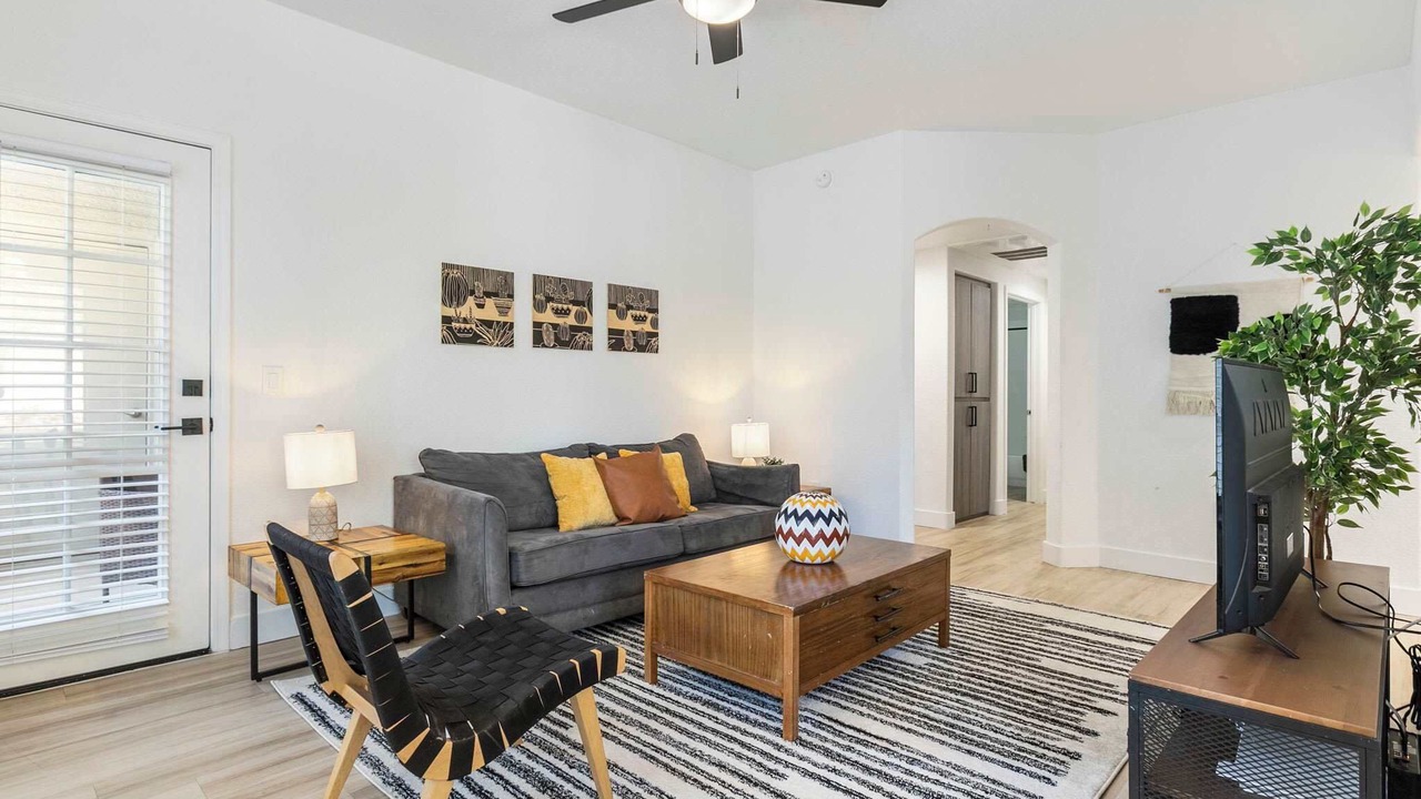 Photo of Livingroom in Desert Paradise Estates