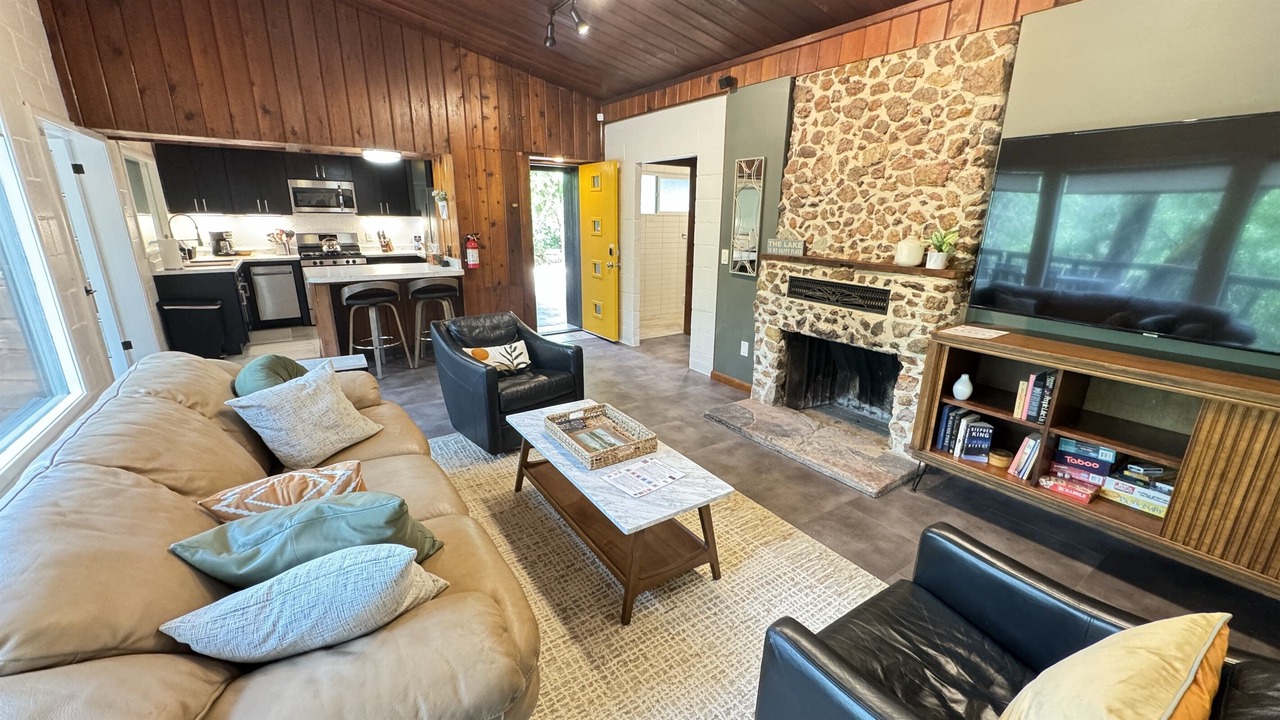 Photo of Bedroom in Lakehead-Lakeshore