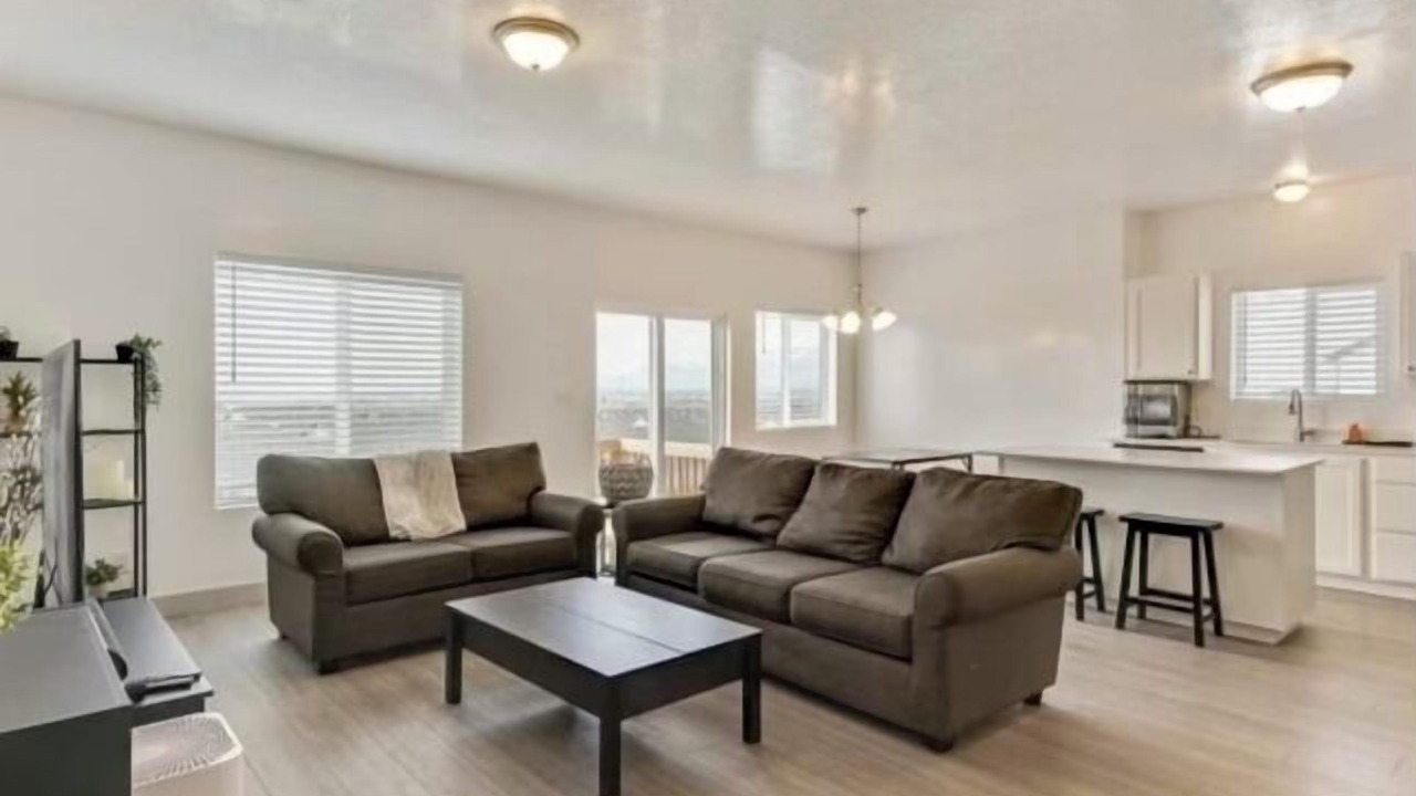Photo of Livingroom in Utah County