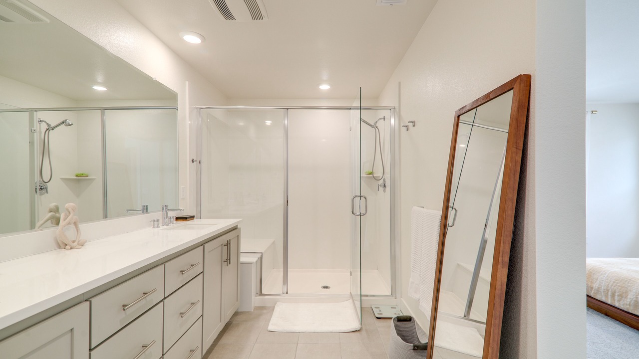Photo of Bathroom in Newark