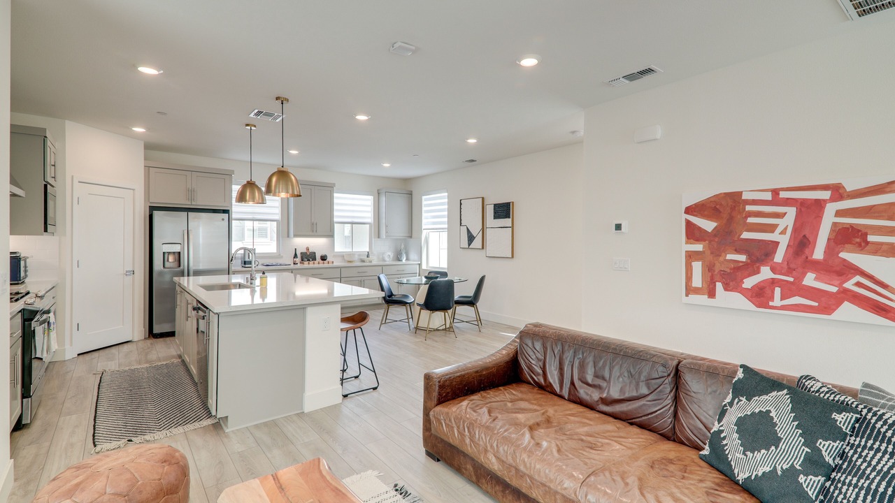 Photo of Livingroom in Newark
