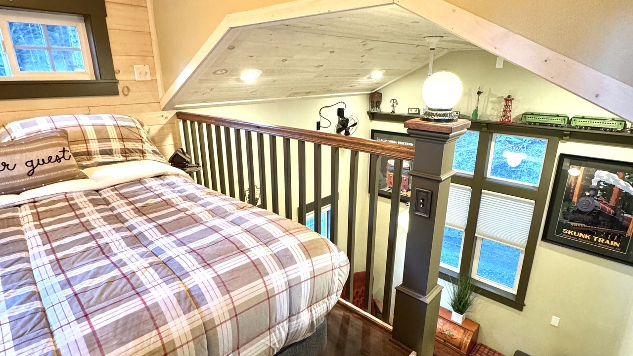 Photo of Bedroom in Sunny Valley