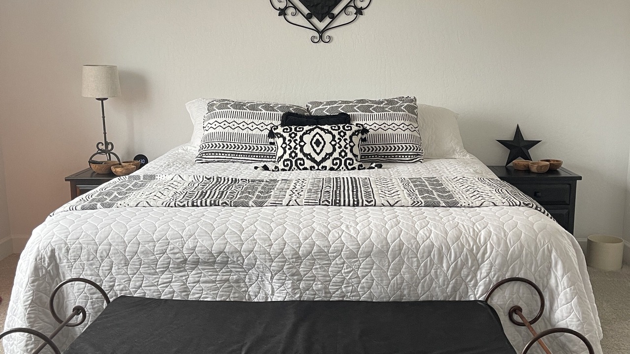 Photo of Bedroom in Raisin