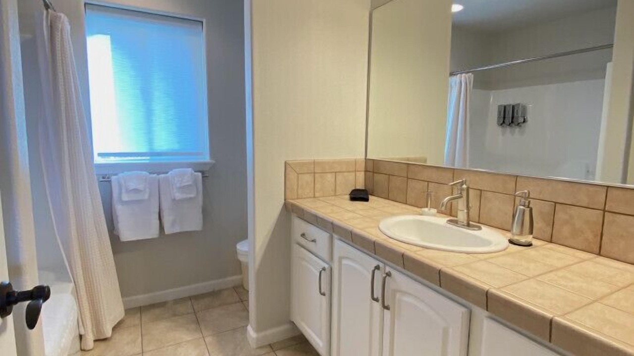Photo of Bathroom in Klamath Falls