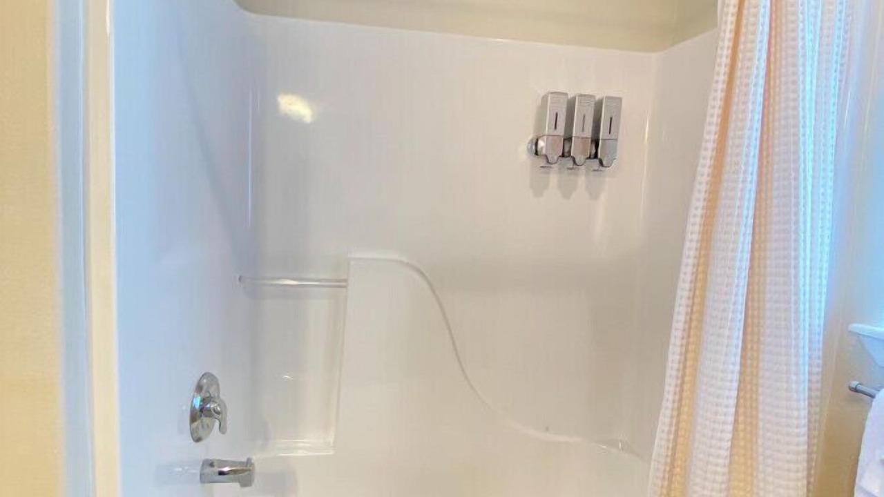 Photo of Bathroom in Klamath Falls
