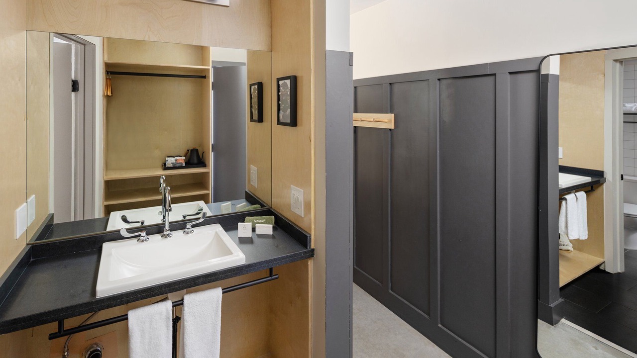Photo of Bathroom in Lakeside Park