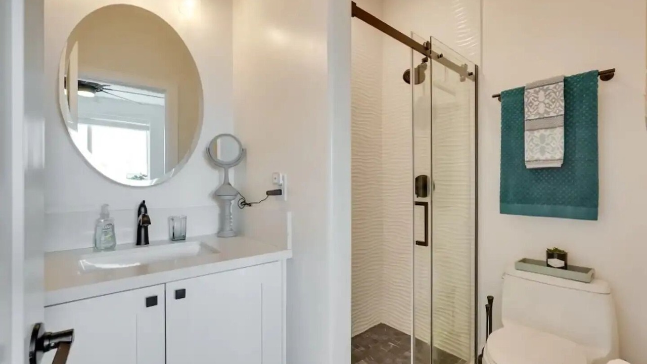 Photo of Bathroom in Bullhead City