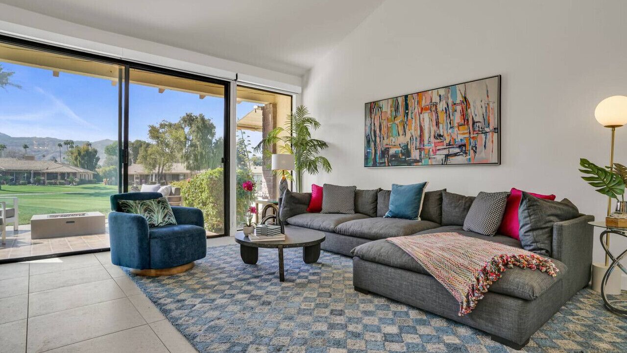 Photo of Livingroom in Palm Desert