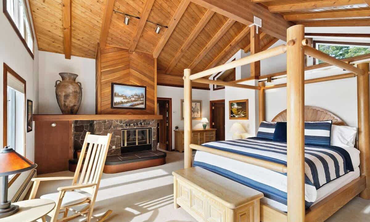 Photo of Bedroom in Dollar Point