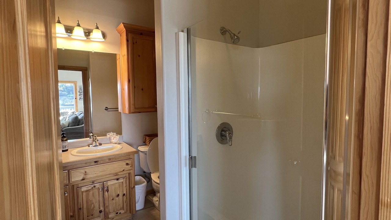 Photo of Bathroom in Oak Shores