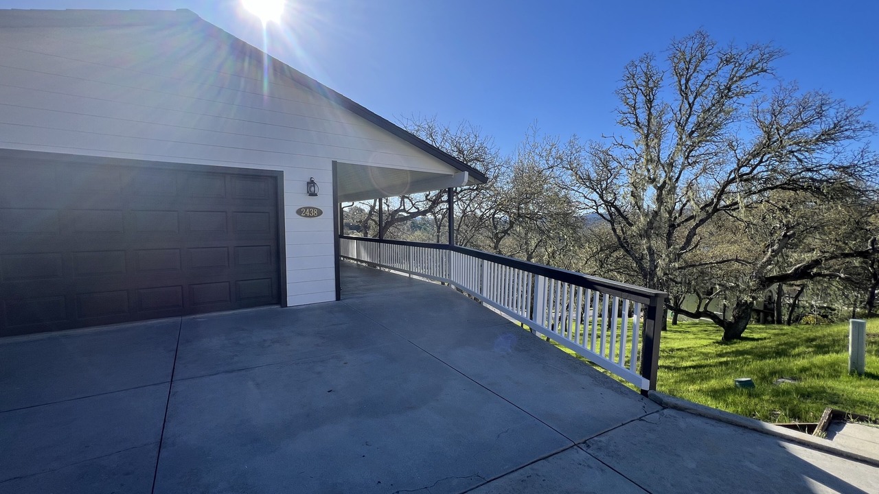 Photo of Outdoor in Oak Shores