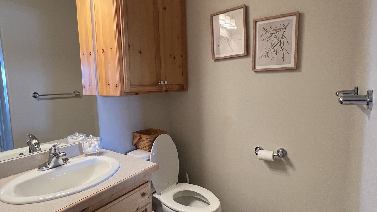 Photo of Bathroom in Oak Shores